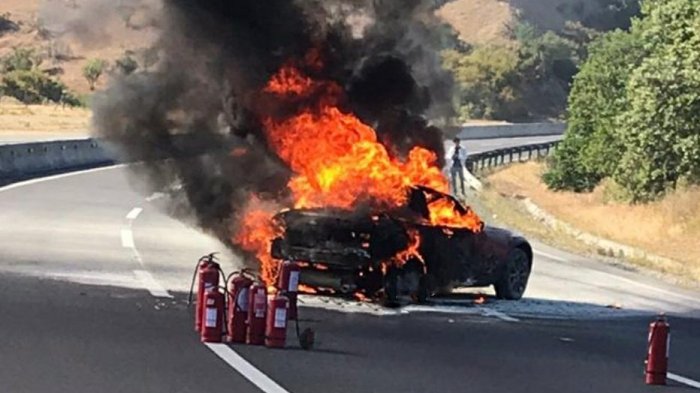 Auto se incendió en Ruta 68 provocando alta congestión vehicular en el sector