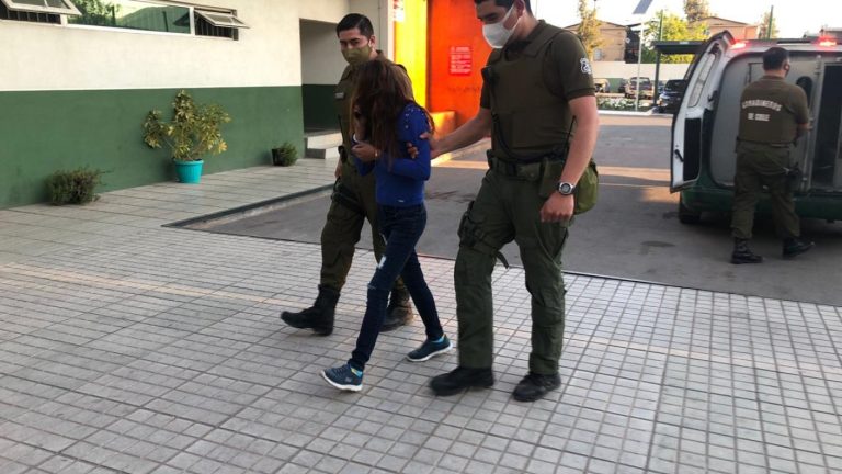 Mujer fue detenida por fotografiar voto: Borró la imagen, pero celular será periciado por Labocar
