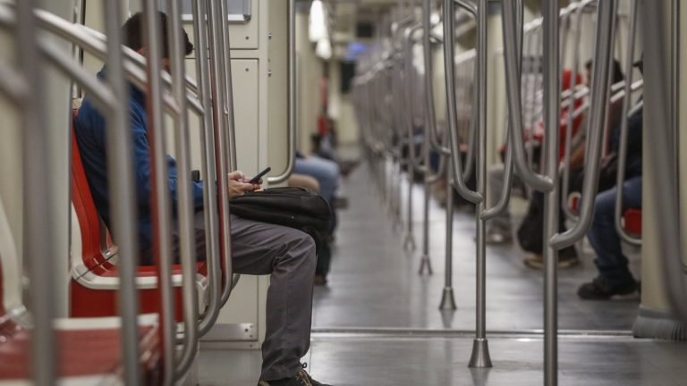 Servicio parcial en Línea 3 de Metro: Disponen buses de apoyo y extensión de recorridos