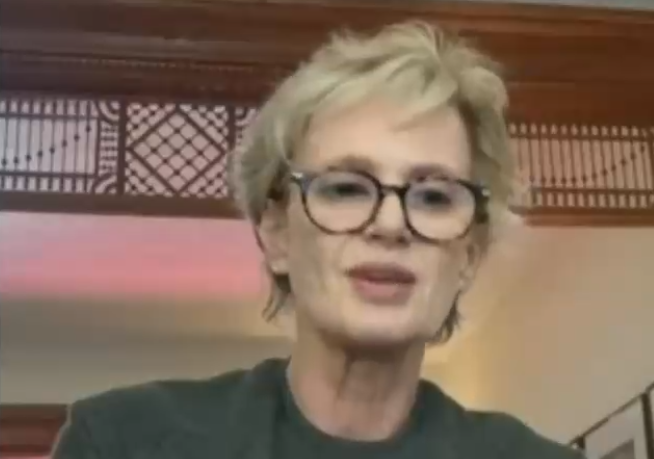 Siri Hustvedt advierte que 