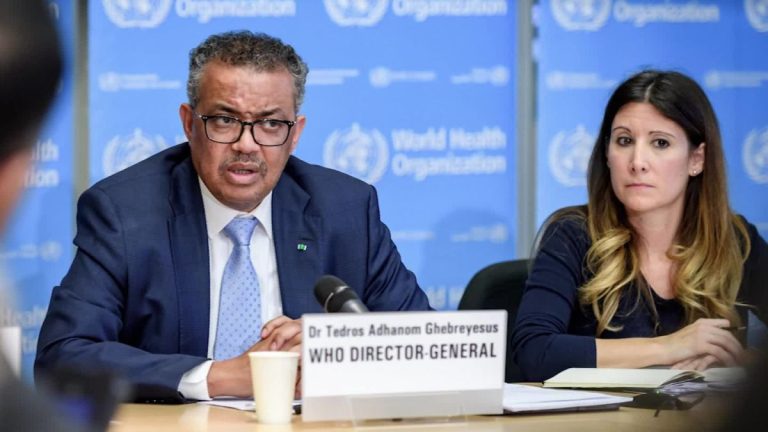Director general de la OMS está en cuarentena tras estar en contacto con un caso de COVID-19