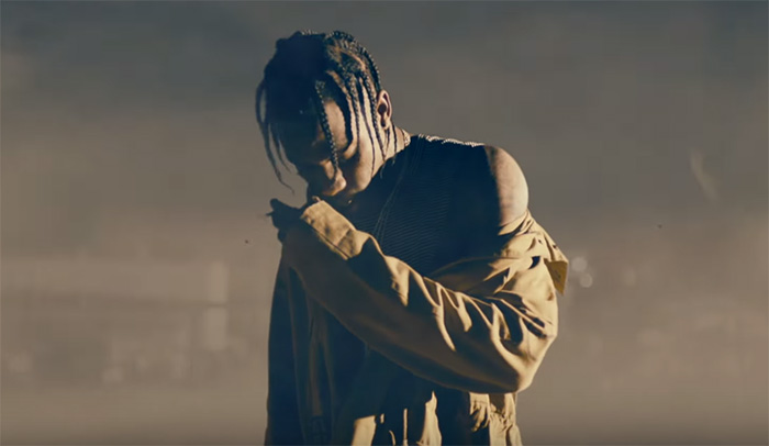 Travis Scott borró su cuenta de Instagram después de recibir miles de burlas por su disfraz de Halloween