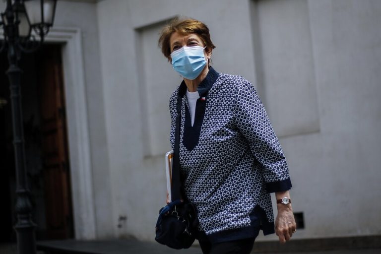 Ministra de las Culturas: 