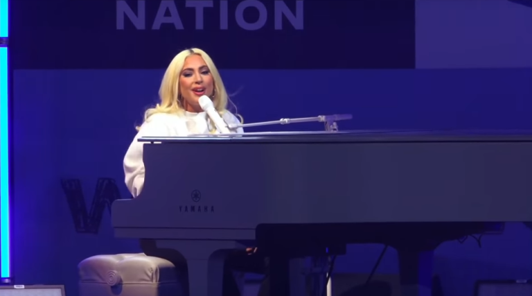 Lady Gaga estuvo en el cierre de campaña de Joe Biden