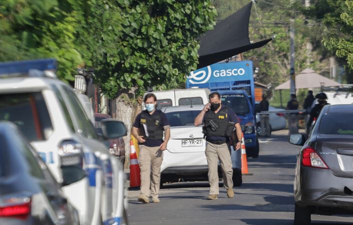 Comisario de la PDI fue baleado durante peritajes al interior de la población José María Caro