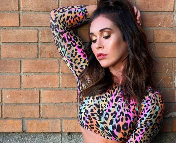 “Espero que podamos hacer algo”: El mensaje de Vale Roth a joven que denunció agresión de un ex suyo