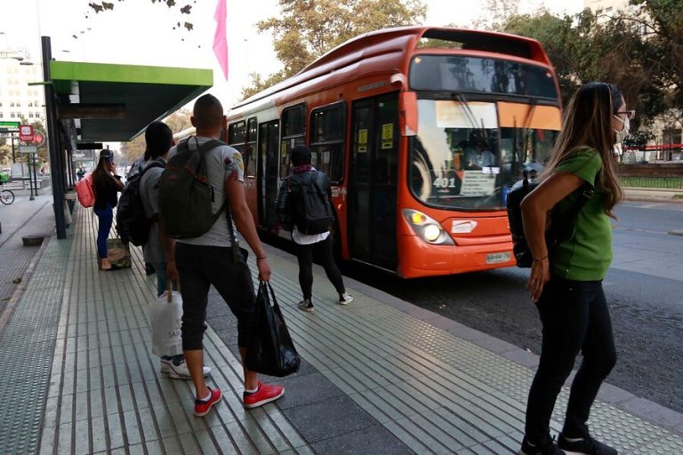 Puente Alto inicia plan con premios de $50 mil entre quienes que hagan trazabilidad en el transporte público
