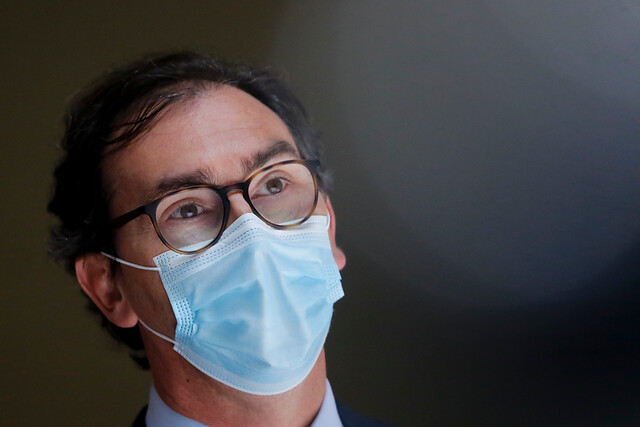 Ministro de Educación dice que adelantar inicio de clases para febrero 