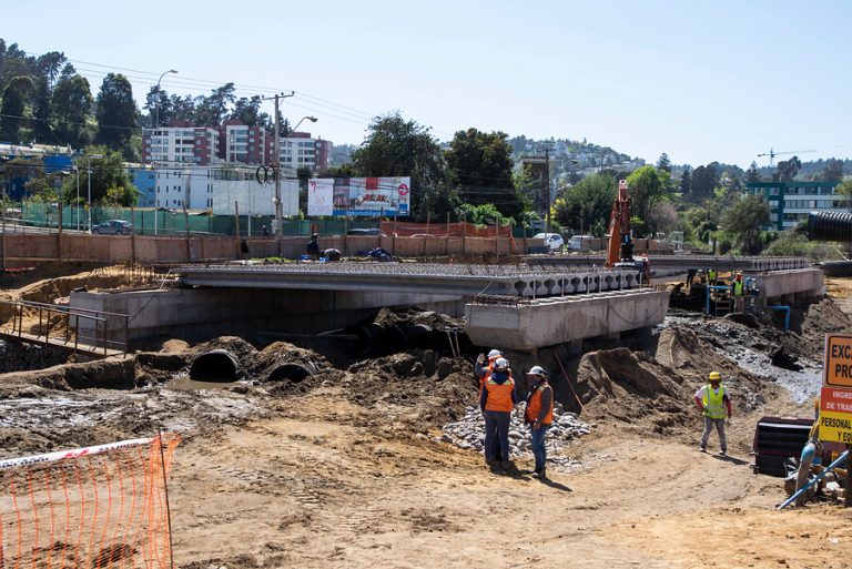Más de 52 mil empleos: El detalle de los trabajos que busca el MOP en todo Chile
