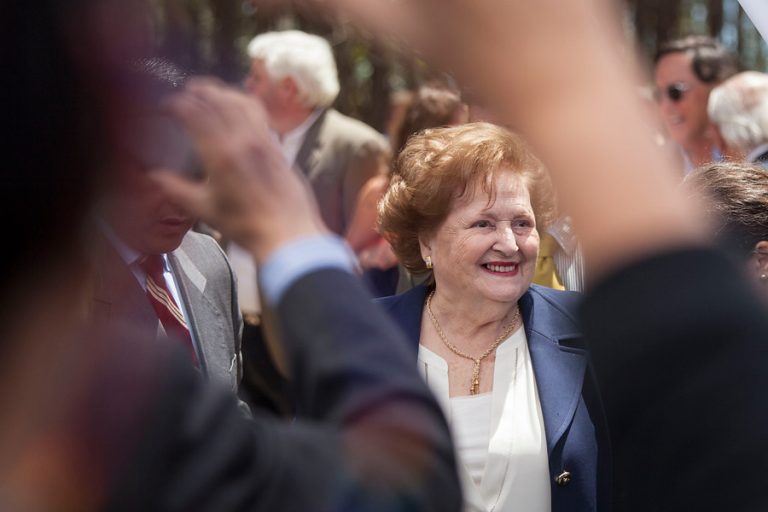 Lucía Hiriart fue internada en el Hospital Militar