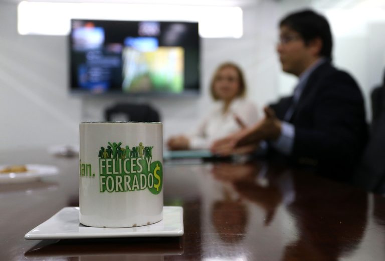 Sernac investigará a Felices y Forrados por denuncia de publicidad engañosa