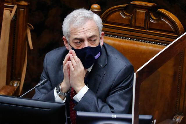 TC suspende formalización de Raúl Guzmán, secretario del Senado, tras acoger recurso