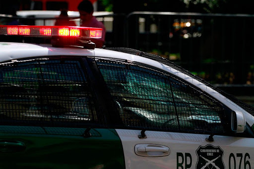 Violento portonazo armado: La abordaron entre cuatro frente a su casa y se llevaron el auto