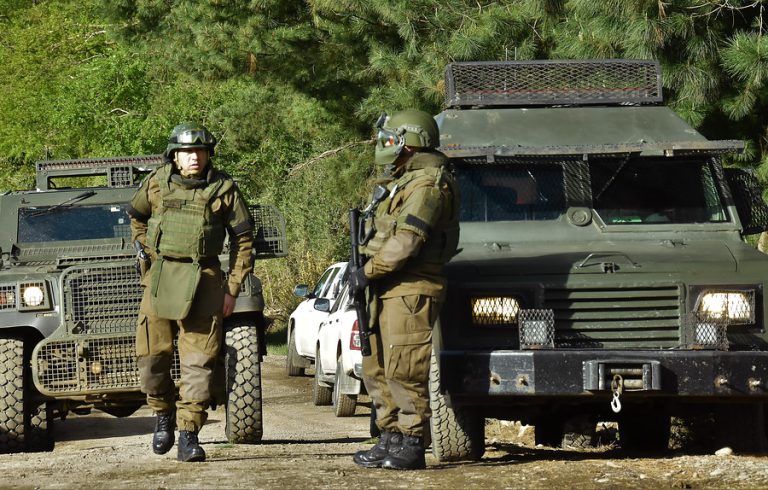 Vehículo blindado de Carabineros recibió ataque con armas de fuego en Ercilla