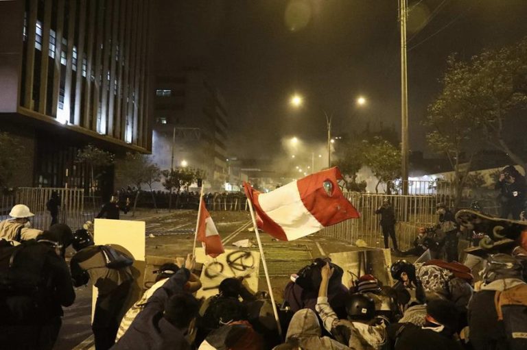 Protestas en Perú: Fiscalía investiga 