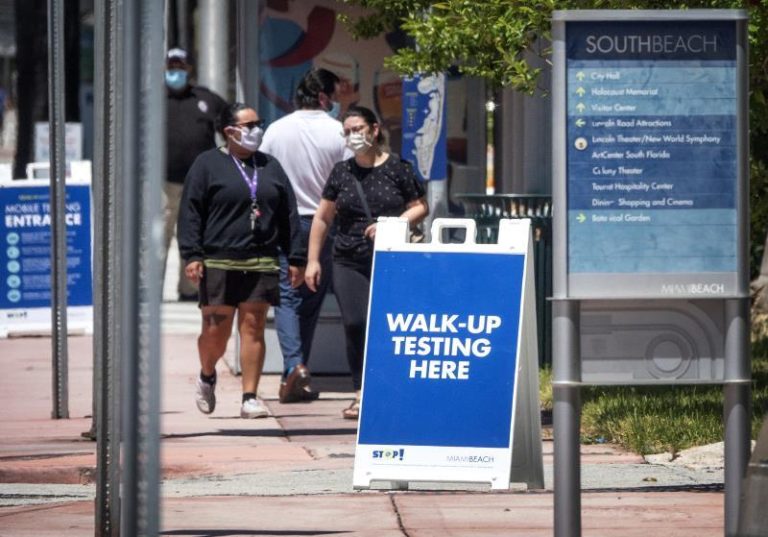 EE.UU. podría volver a cierta normalidad en segundo o tercer trimestre de 2021, según Anthony Fauci