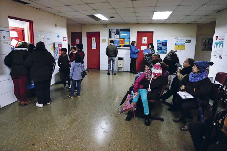 Diputados rechazan ítem de atención primaria de salud del Presupuesto 2021