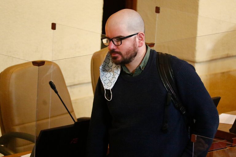 Diputado Jackson: Salida de Rozas llega 