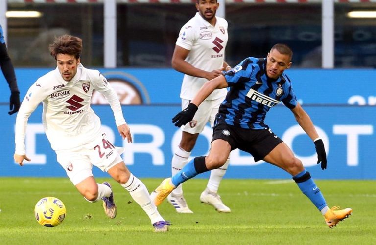 Con Alexis como figura: Inter vino desde atrás para vencer al Torino