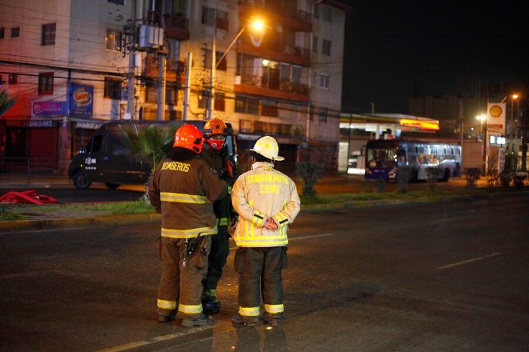Ebrios acusaron falso incendio: Querían que los bomberos les llenaran la piscina