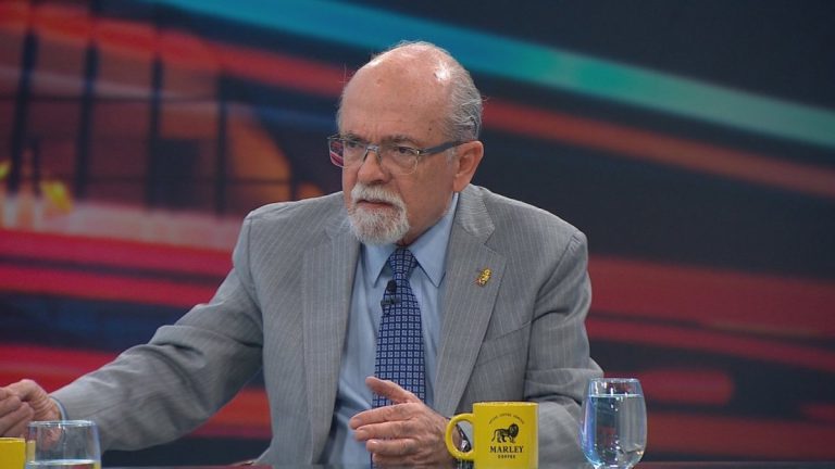 Profesor José Maza estará en CHV y CNN Chile para el eclipse solar del próximo 14 de diciembre