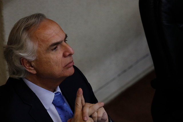 Ex ministro Chadwick declara este jueves en juicio por crimen de Camilo Catrillanca