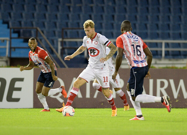 La Calera rescató un gol de visita en la derrota ante Junior de Barranquilla