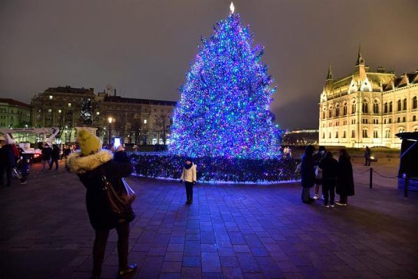 COVID-19: OMS entrega recomendaciones para evitar contagios durante celebraciones navideñas