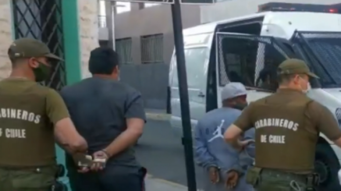 Se tomaron casa para traficar droga en Barrio Matta: Cuatro extranjeros resultaron detenidos por Carabineros