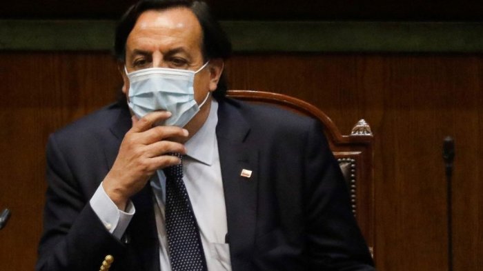 Presidente Sebastián Piñera aceptó la renuncia de el ministro del Interior Víctor Pérez