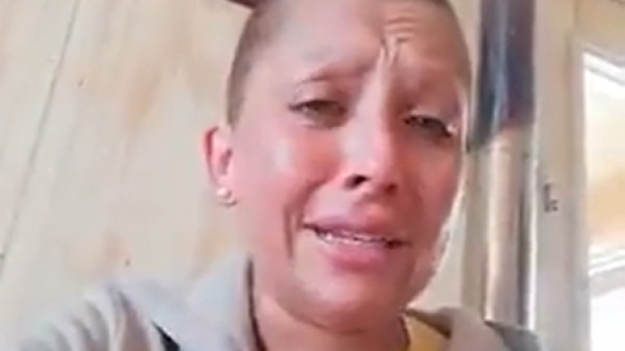 Efectivo de Carabineros incendió el auto de expareja y se encuentra prófugo