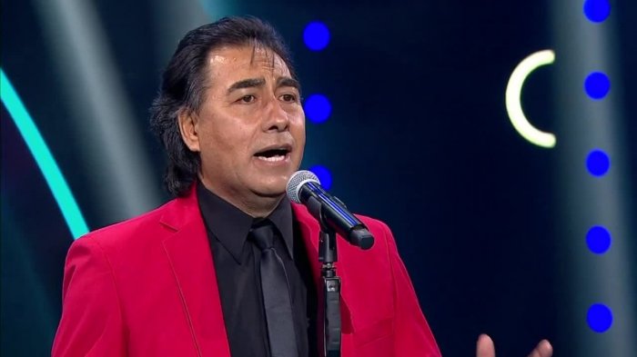 ¿Problemas con la letra? El Puma Rodríguez olvidó parte de la canción en su presentación