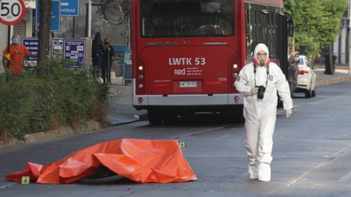 Joven ciclista murió tras ser atropellada por una micro en Providencia