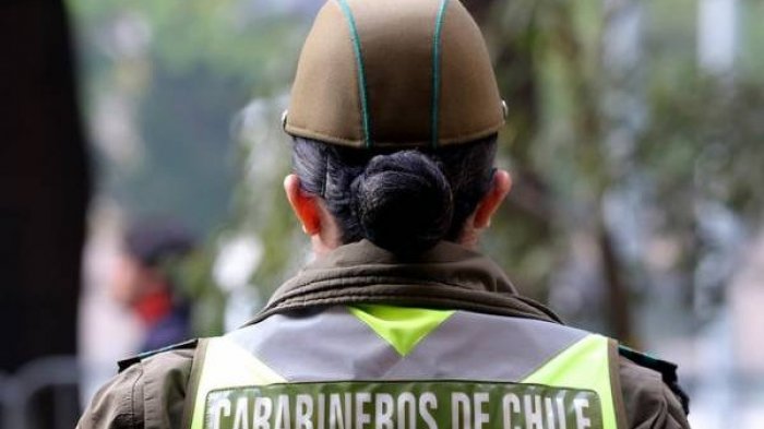 Carabinera resultó herida de gravedad tras ser atropellada por delincuentes que robaron un automóvil