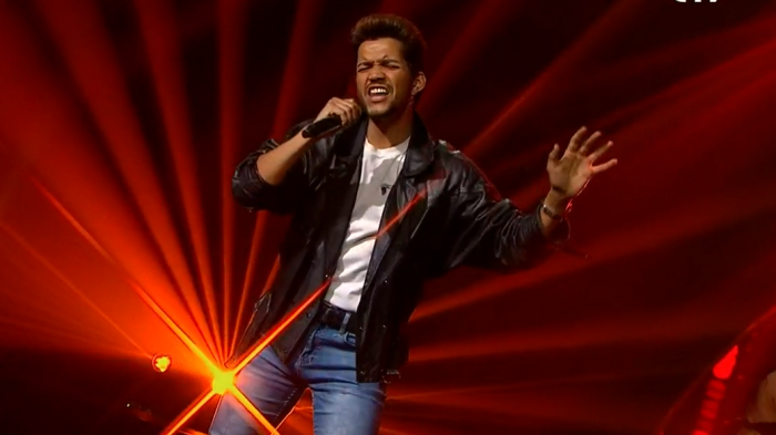 Derroche de sensualidad: George Michael dejó la escoba con Careless Whisper