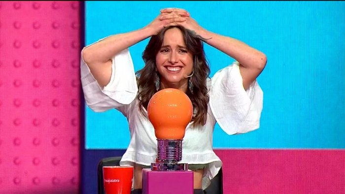 ¿Lunita o copita? Juanita Ringeling sorprendió con su detallada descripción del uso de la copa menstrual