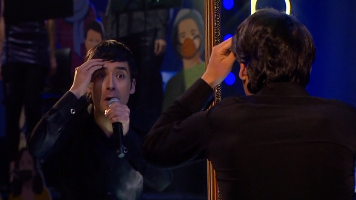 Los dejó sin palabras: La impactante presentación de Raphael frente a un espejo que sorprendió al jurado