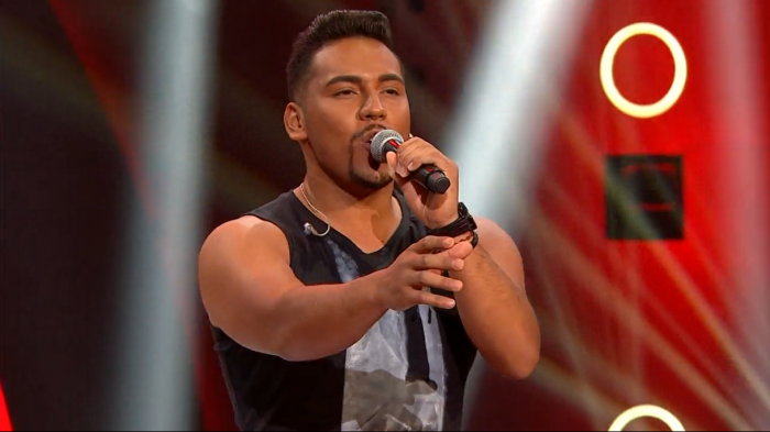 Se robó el corazoncito: Romeo Santos se la jugó con una romántica presentación