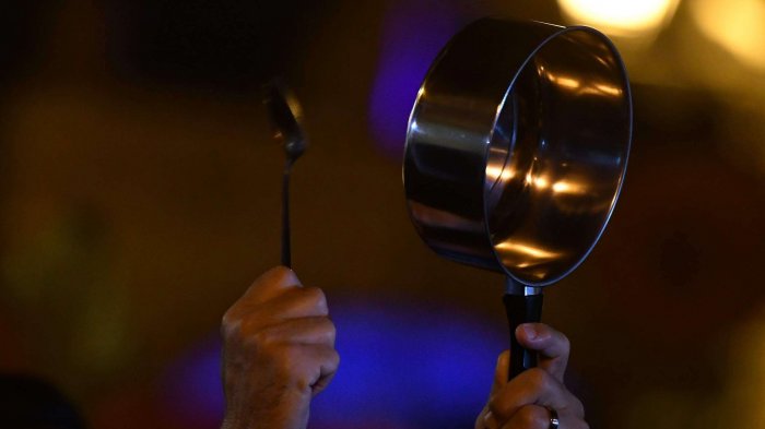 Barricadas y cacerolazos: Polémica por anuncio del Gobierno sobre asistencia al TC por retiro del 10%