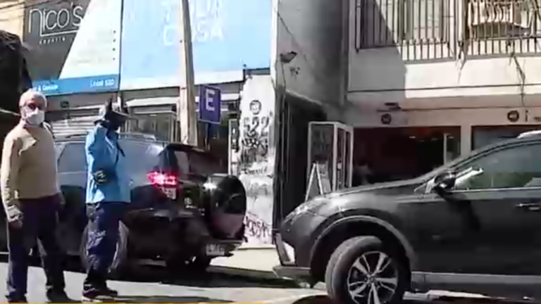 Municipio de Recoleta llama a no pagar estacionamiento y estudia querella contra concesionaria