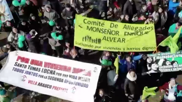 Más de 10 años como allegados: Familias de La Pintana ya cuentan con terrenos para sus casas propias