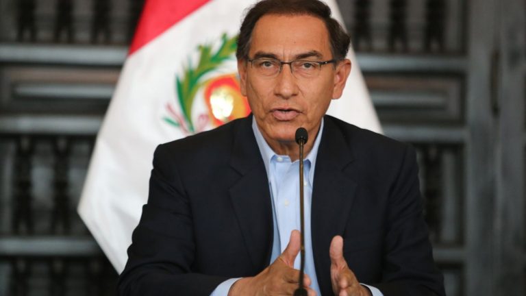Vizcarra por renuncia de Merino: 