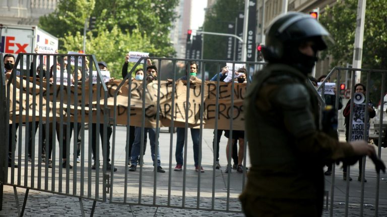 Protestas frente a La Moneda: 