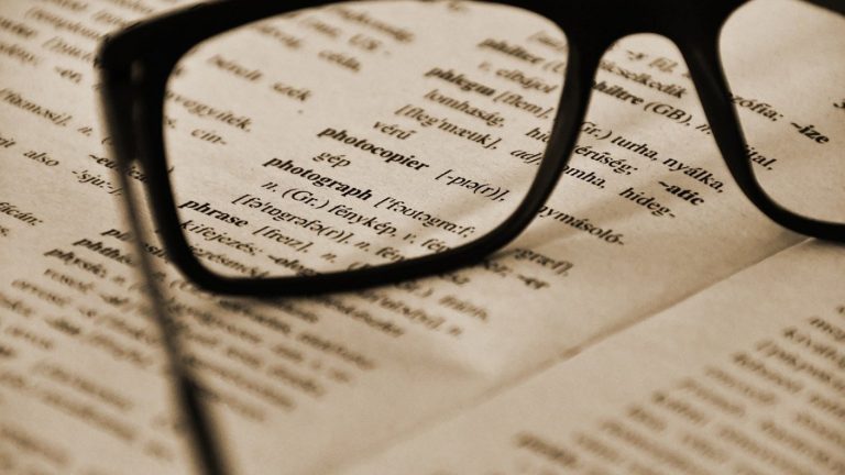 Imposible definirlo sólo en una: El diccionario de Oxford no pudo elegir la palabra del 2020