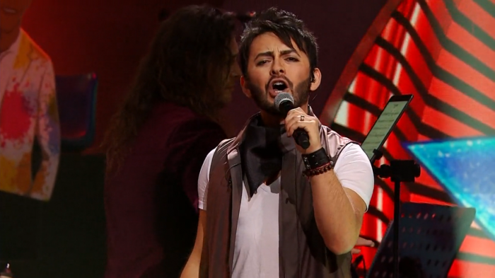 Casi es eliminado: Beto Cuevas se la jugó con todo en su presentación