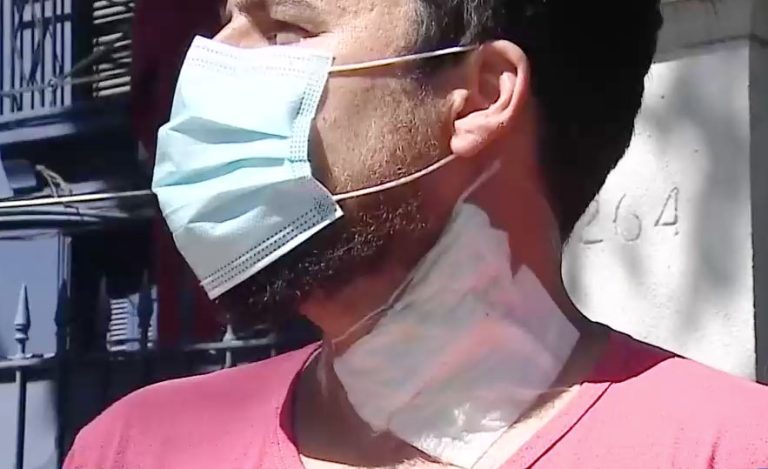 Acusan que líquido del carro lanza aguas provoca quemaduras en la piel