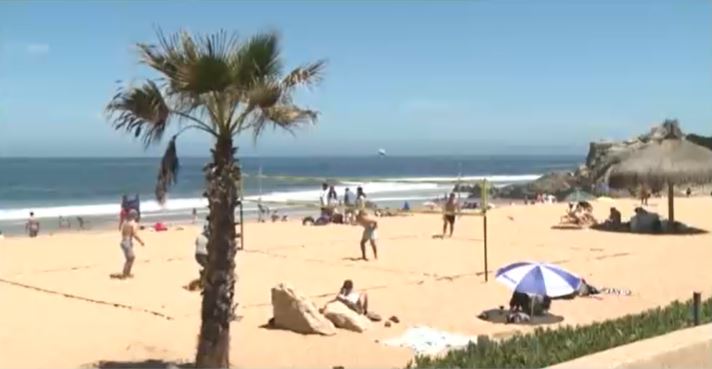 Ahora que el sol empezará a pegar fuerte: ¿Cómo usar el protector solar con mascarilla?