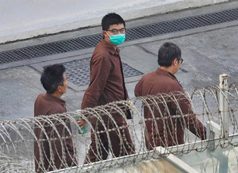 Quién es Joshua Wong, el activista de 24 años condenado a prisión en Hong Kong