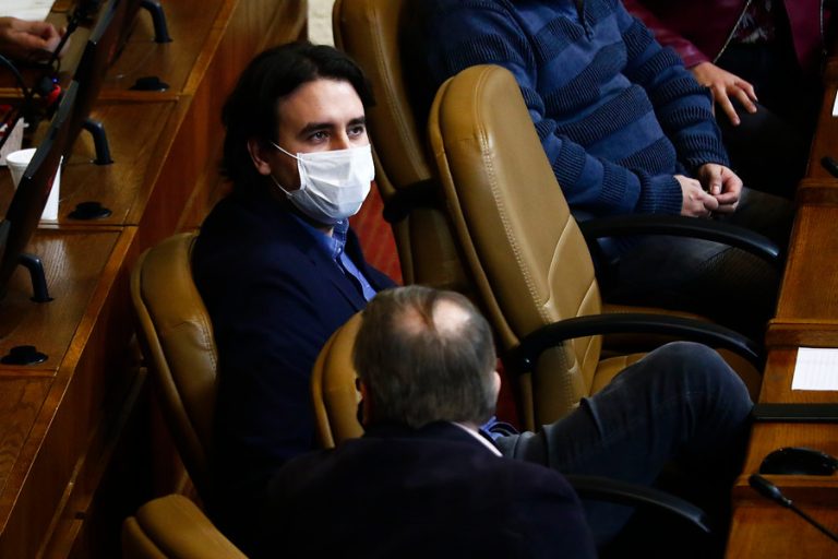 Partido Liberal anuncia su salida del Frente Amplio: 