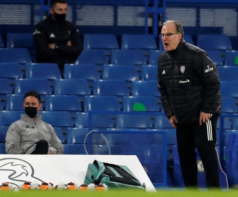 Chelsea lo dio vuelta ante el Leeds de Bielsa y alcanzó el liderato de la Premier League